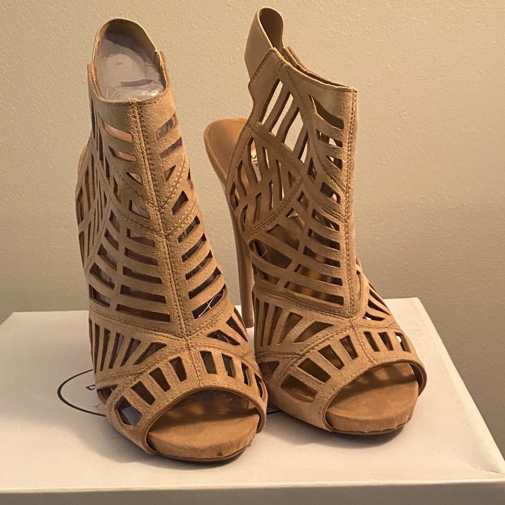 Steve Madden Suede Heels